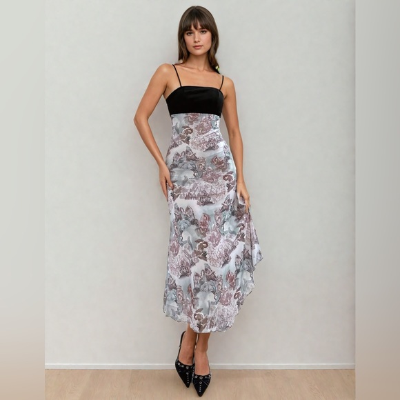 Asymmetric Hem Angel Printed Spaghetti Strap Dress - Picture 2 of 7